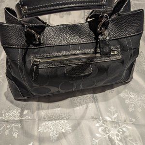 Coach 14422 Women's Black Signature Hobo Bag